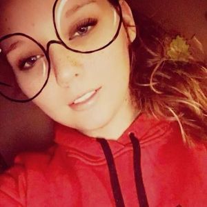 Meet your Posher, Nikki